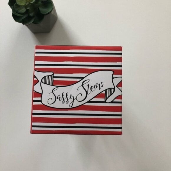 Sassy Stems “I Woke Up Like This” Wine Glass - Picture 5 of 5